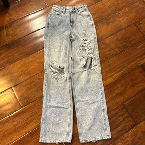 Great condition! Pac Sun women’s distressed jeans size 23.